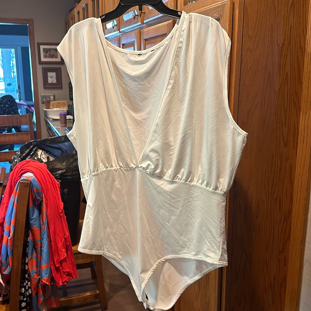 Blousy body suit